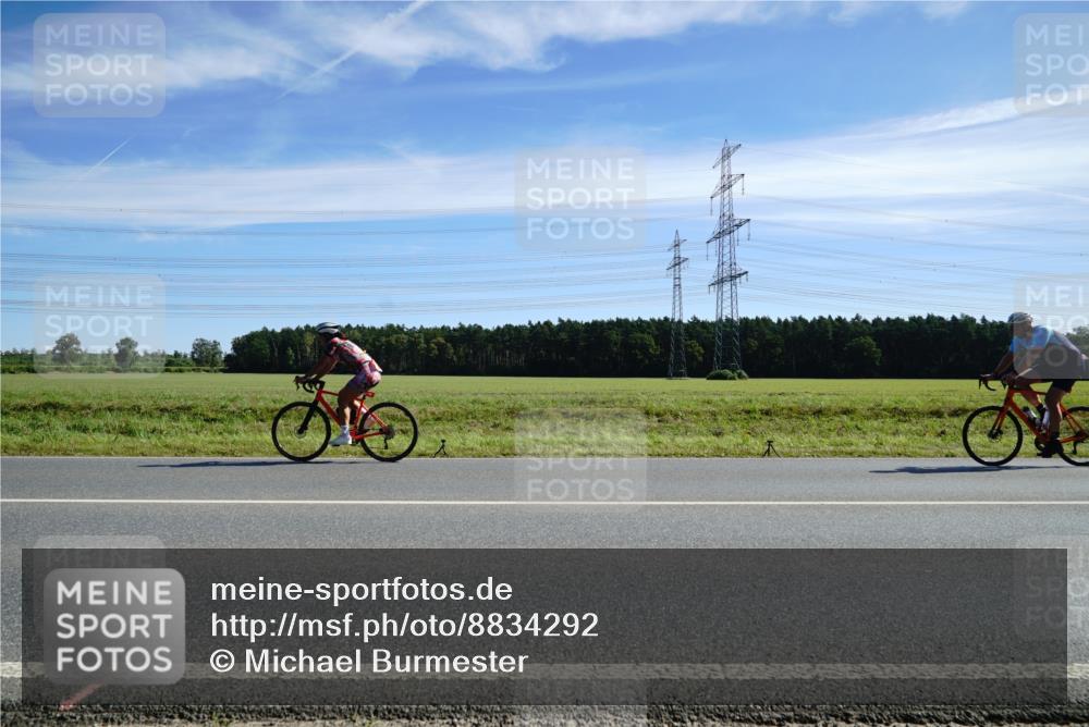 07.09.2025 - 19. Norderstedt Triathlon Michael Burmester http://msf.ph/oto/8834292 07.09.2025 11:56:59 Radfahren 148, 857 meine-sportfotos.de