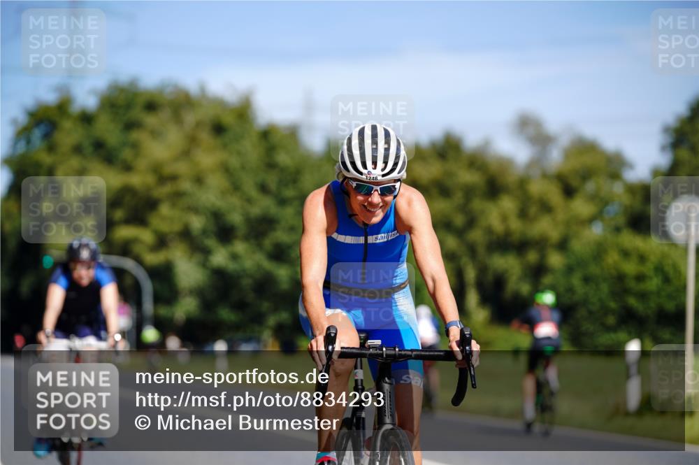 07.09.2025 - 19. Norderstedt Triathlon Michael Burmester http://msf.ph/oto/8834293 07.09.2025 12:17:37 Radfahren 715, 761, 1248, 1272 meine-sportfotos.de