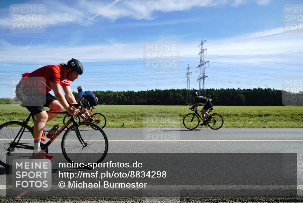07.09.2025 - 19. Norderstedt Triathlon Michael Burmester http://msf.ph/oto/8834298 07.09.2025 11:57:00 Radfahren 857 meine-sportfotos.de