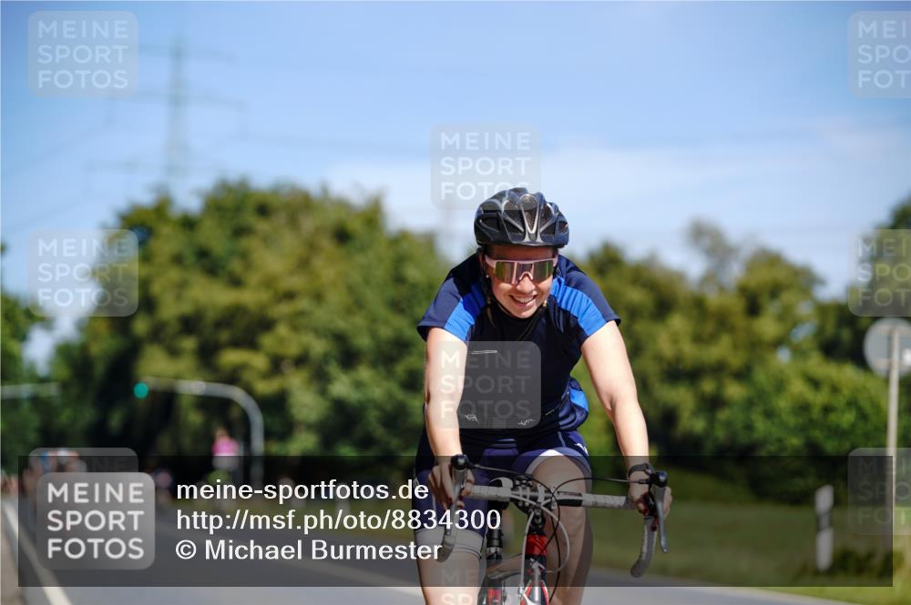 07.09.2025 - 19. Norderstedt Triathlon Michael Burmester http://msf.ph/oto/8834300 07.09.2025 12:17:39 Radfahren 761, 1248, 1272 meine-sportfotos.de