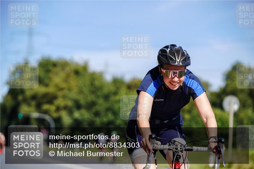 07.09.2025 - 19. Norderstedt Triathlon Michael Burmester http://msf.ph/oto/8834303 07.09.2025 12:17:39 Radfahren 761, 1248, 1272 meine-sportfotos.de