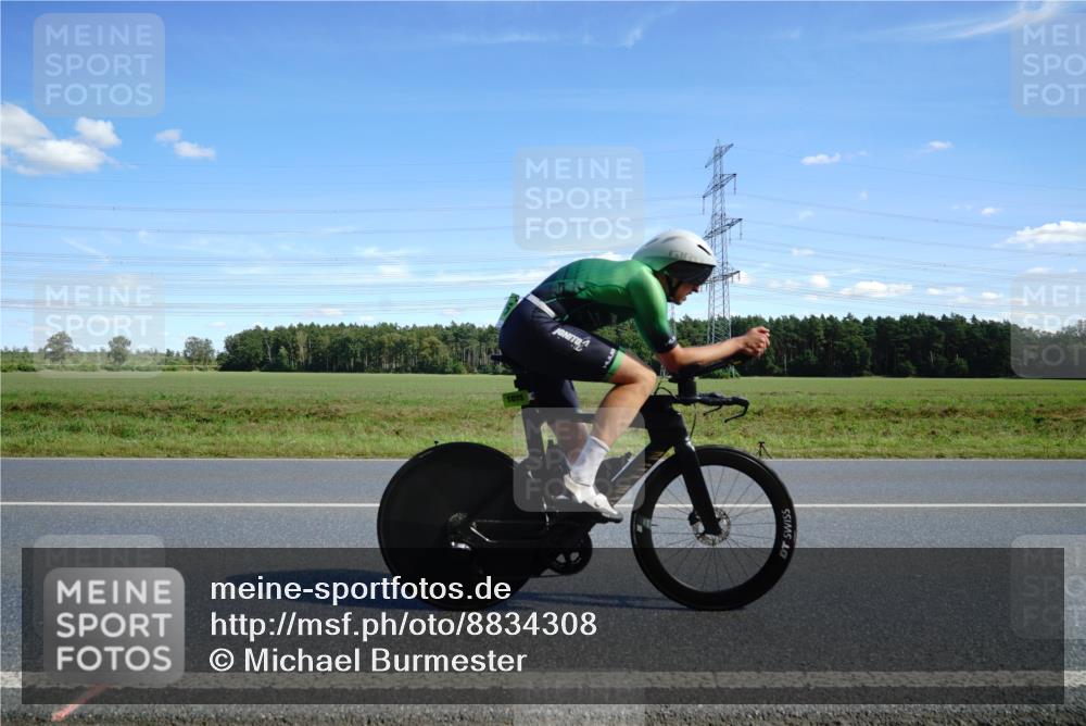 07.09.2025 - 19. Norderstedt Triathlon Michael Burmester http://msf.ph/oto/8834308 07.09.2025 13:58:30 Radfahren 872, 959, 970, 1013, 1015, 1031 meine-sportfotos.de
