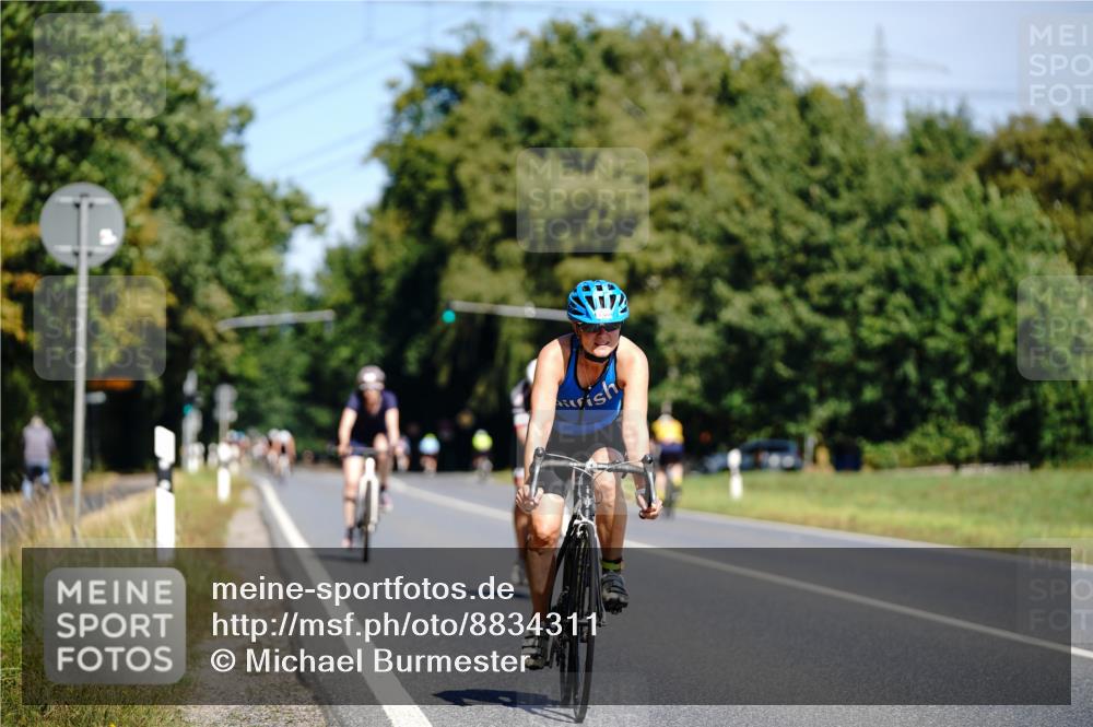 07.09.2025 - 19. Norderstedt Triathlon Michael Burmester http://msf.ph/oto/8834311 07.09.2025 12:17:45 Radfahren 212, 732, 1369 meine-sportfotos.de
