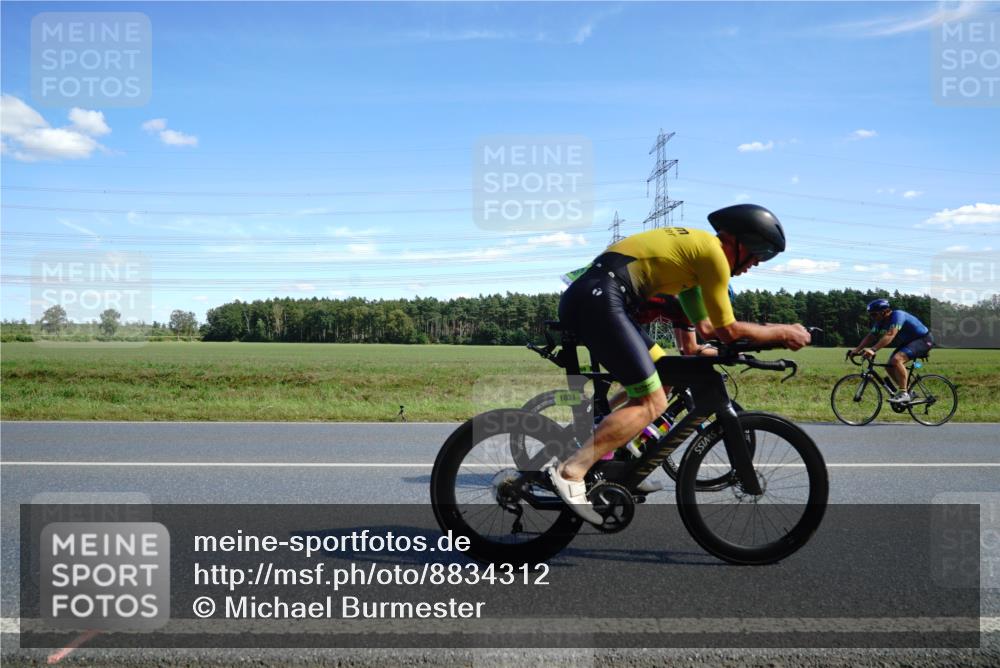 07.09.2025 - 19. Norderstedt Triathlon Michael Burmester http://msf.ph/oto/8834312 07.09.2025 13:58:30 Radfahren 872, 959, 970, 1013, 1015, 1031 meine-sportfotos.de
