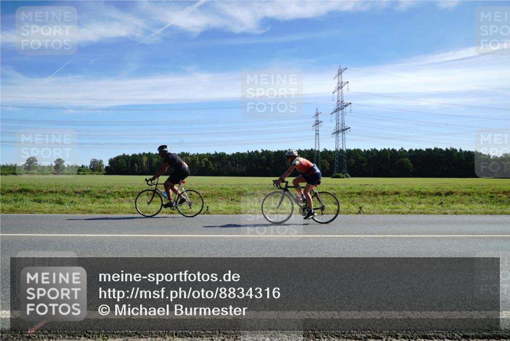 07.09.2025 - 19. Norderstedt Triathlon Michael Burmester http://msf.ph/oto/8834316 07.09.2025 11:57:11 Radfahren 170 meine-sportfotos.de