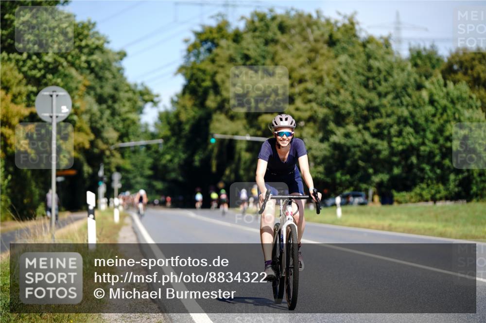07.09.2025 - 19. Norderstedt Triathlon Michael Burmester http://msf.ph/oto/8834322 07.09.2025 12:17:48 Radfahren 721, 732, 1369 meine-sportfotos.de