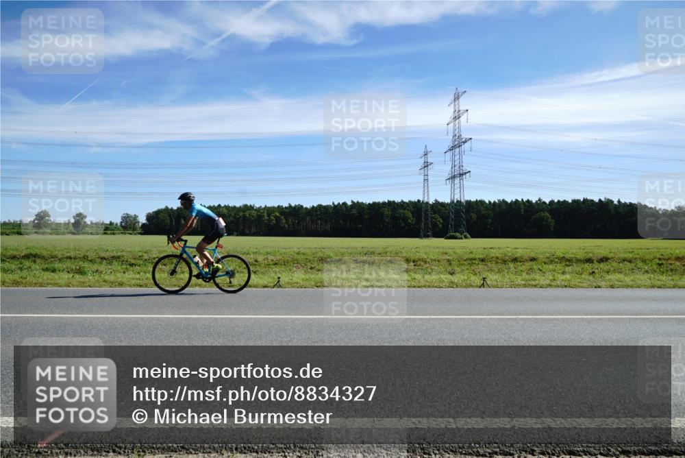 07.09.2025 - 19. Norderstedt Triathlon Michael Burmester http://msf.ph/oto/8834327 07.09.2025 11:57:13 Radfahren  meine-sportfotos.de