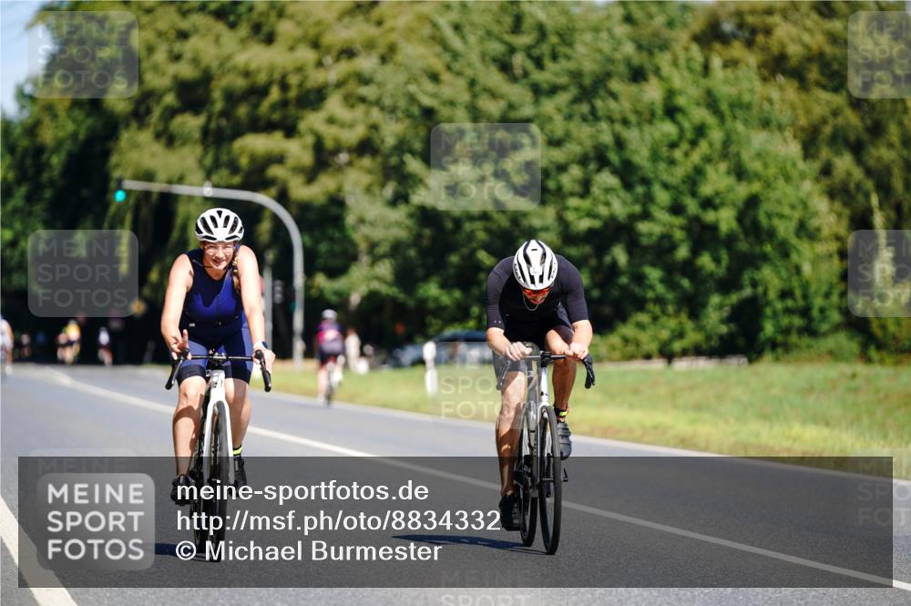 07.09.2025 - 19. Norderstedt Triathlon Michael Burmester http://msf.ph/oto/8834332 07.09.2025 12:17:57 Radfahren 164, 1242 meine-sportfotos.de