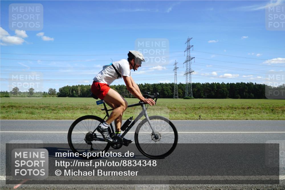 07.09.2025 - 19. Norderstedt Triathlon Michael Burmester http://msf.ph/oto/8834348 07.09.2025 13:58:44 Radfahren 363, 969, 1006, 1431 meine-sportfotos.de