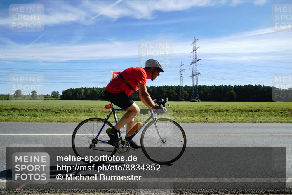 07.09.2025 - 19. Norderstedt Triathlon Michael Burmester http://msf.ph/oto/8834352 07.09.2025 11:57:24 Radfahren 792, 830, 1217 meine-sportfotos.de
