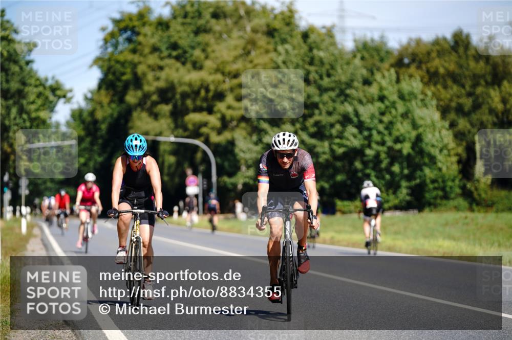 07.09.2025 - 19. Norderstedt Triathlon Michael Burmester http://msf.ph/oto/8834355 07.09.2025 12:18:15 Radfahren 697, 1233, 1311, 1380 meine-sportfotos.de