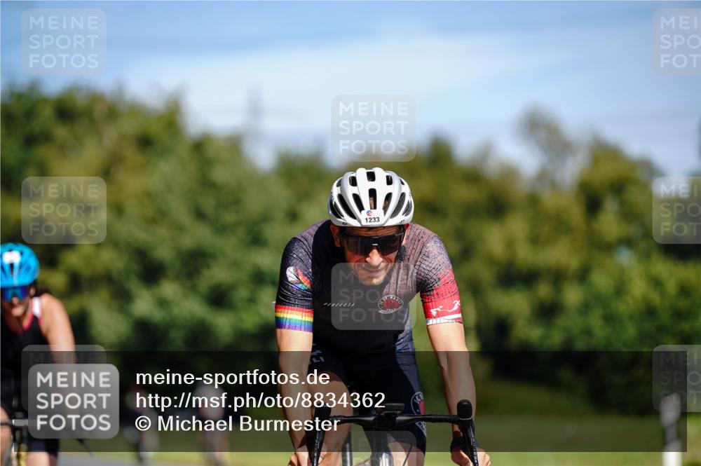 07.09.2025 - 19. Norderstedt Triathlon Michael Burmester http://msf.ph/oto/8834362 07.09.2025 12:18:16 Radfahren 1233, 1311, 1380 meine-sportfotos.de