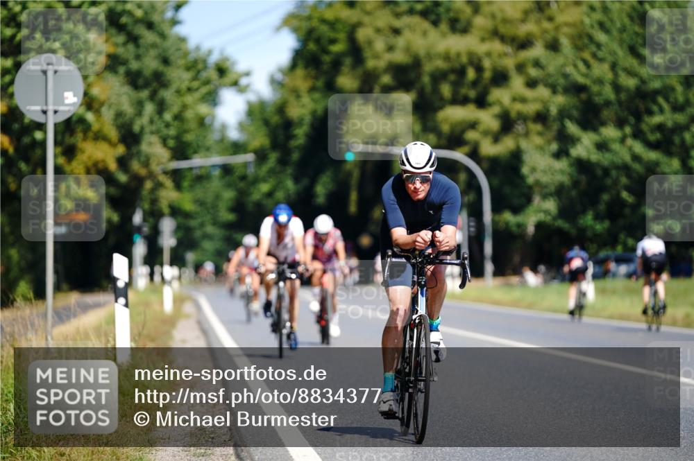 07.09.2025 - 19. Norderstedt Triathlon Michael Burmester http://msf.ph/oto/8834377 07.09.2025 12:18:26 Radfahren 226, 727 meine-sportfotos.de