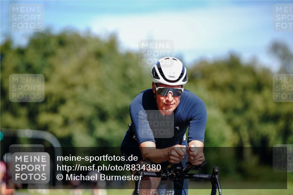 07.09.2025 - 19. Norderstedt Triathlon Michael Burmester http://msf.ph/oto/8834380 07.09.2025 12:18:28 Radfahren 226, 727, 1309 meine-sportfotos.de