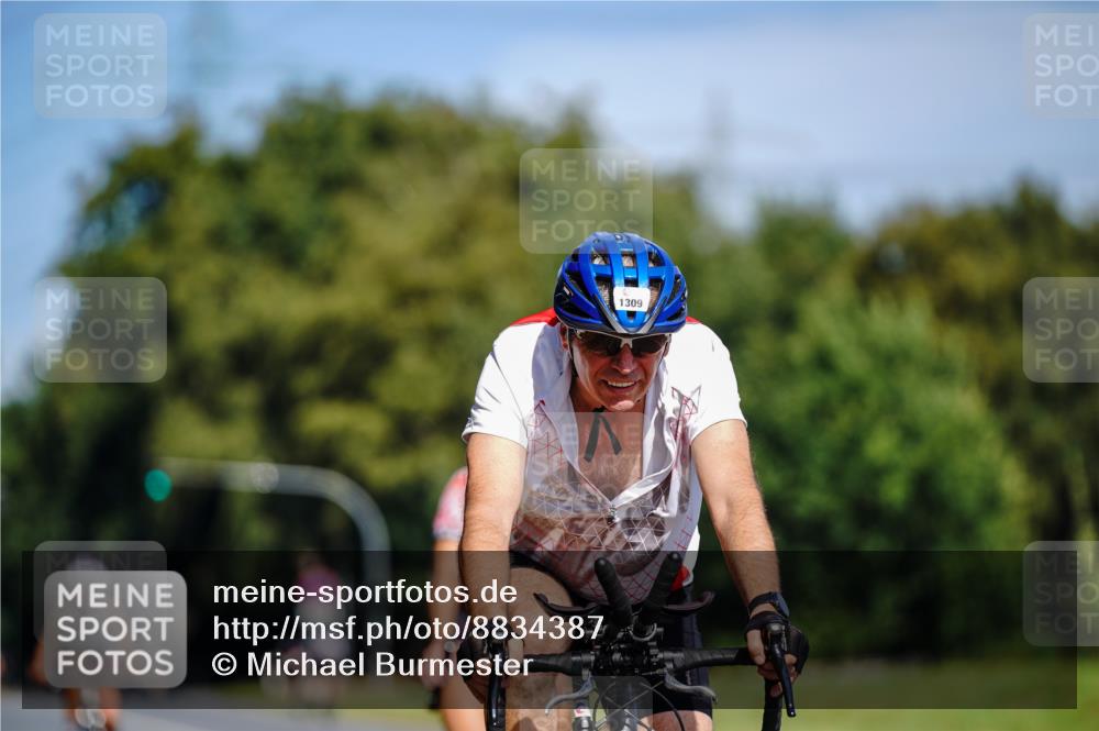 07.09.2025 - 19. Norderstedt Triathlon Michael Burmester http://msf.ph/oto/8834387 07.09.2025 12:18:31 Radfahren 195, 226, 1309 meine-sportfotos.de