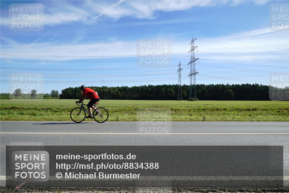 07.09.2025 - 19. Norderstedt Triathlon Michael Burmester http://msf.ph/oto/8834388 07.09.2025 11:57:36 Radfahren 1249 meine-sportfotos.de