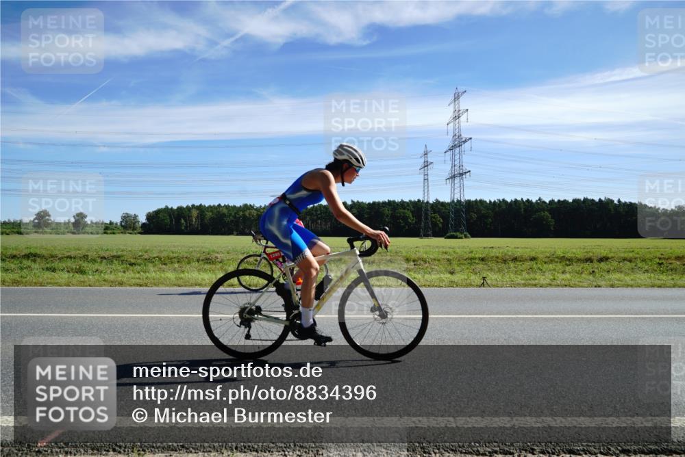 07.09.2025 - 19. Norderstedt Triathlon Michael Burmester http://msf.ph/oto/8834396 07.09.2025 11:57:37 Radfahren 1249 meine-sportfotos.de