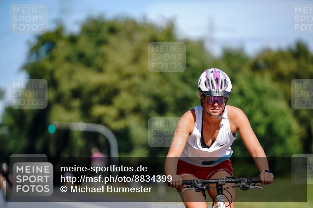 07.09.2025 - 19. Norderstedt Triathlon Michael Burmester http://msf.ph/oto/8834399 07.09.2025 12:18:35 Radfahren 195, 724 meine-sportfotos.de