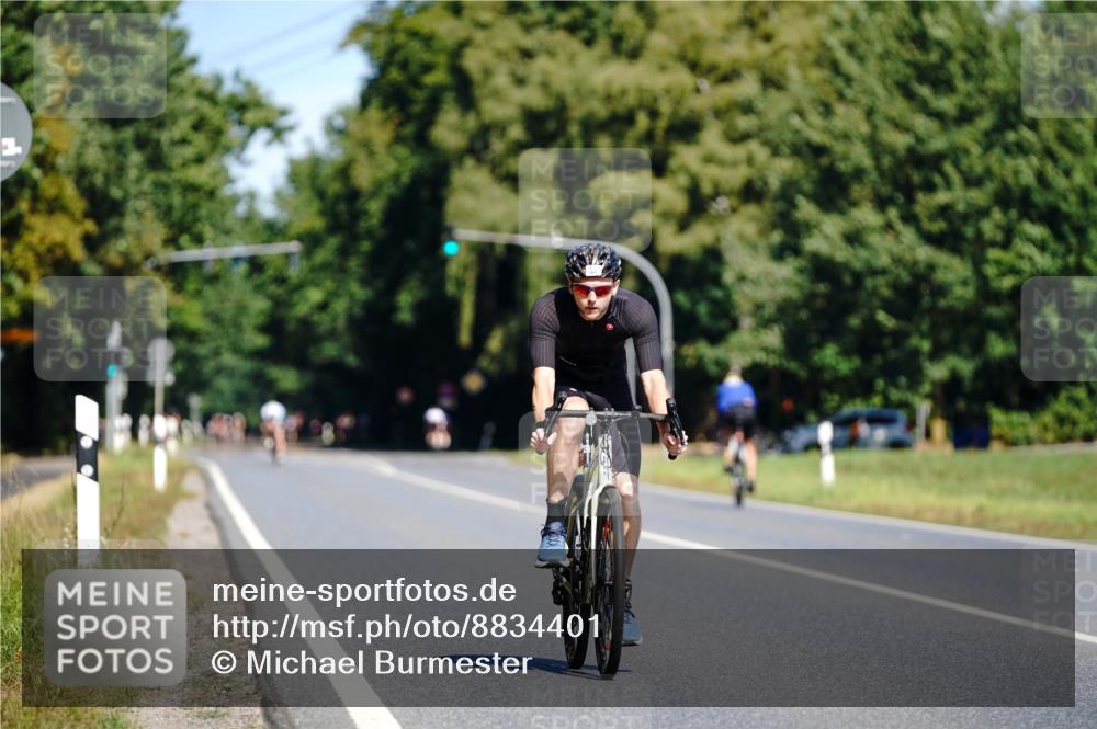07.09.2025 - 19. Norderstedt Triathlon Michael Burmester http://msf.ph/oto/8834401 07.09.2025 12:18:40 Radfahren 260, 1234 meine-sportfotos.de