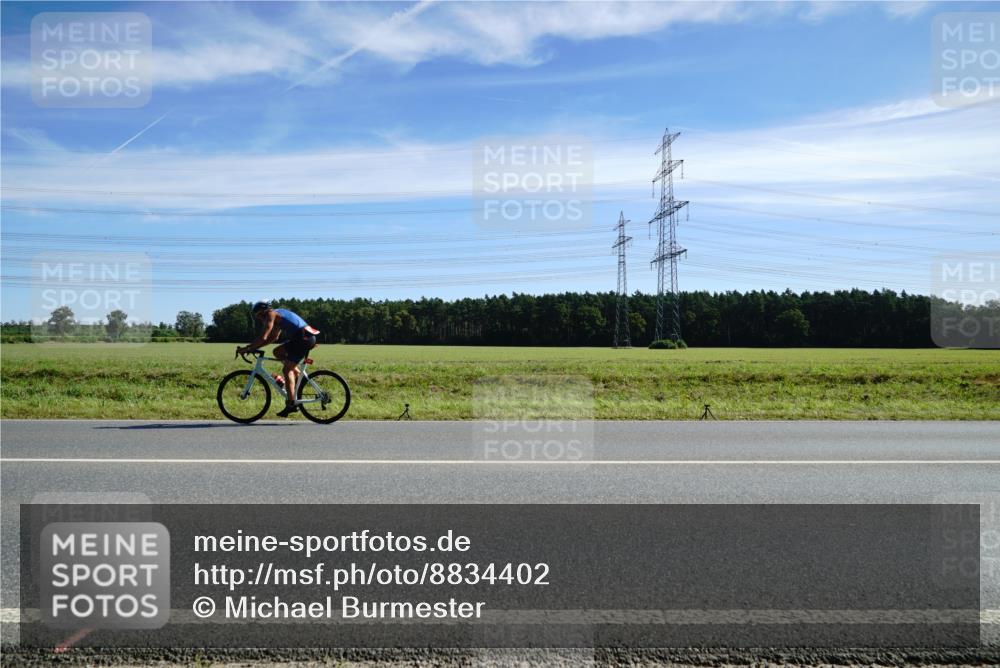 07.09.2025 - 19. Norderstedt Triathlon Michael Burmester http://msf.ph/oto/8834402 07.09.2025 11:57:41 Radfahren  meine-sportfotos.de