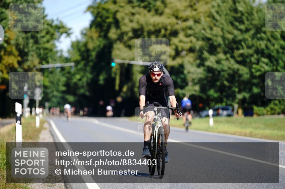07.09.2025 - 19. Norderstedt Triathlon Michael Burmester http://msf.ph/oto/8834403 07.09.2025 12:18:41 Radfahren 260, 1234 meine-sportfotos.de