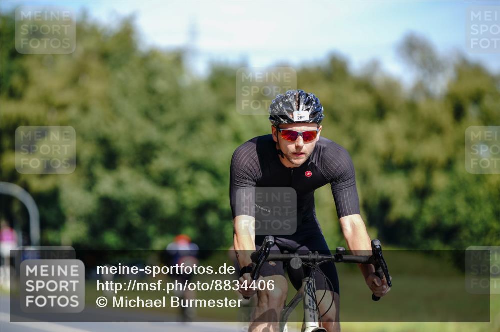 07.09.2025 - 19. Norderstedt Triathlon Michael Burmester http://msf.ph/oto/8834406 07.09.2025 12:18:42 Radfahren 260, 1234 meine-sportfotos.de