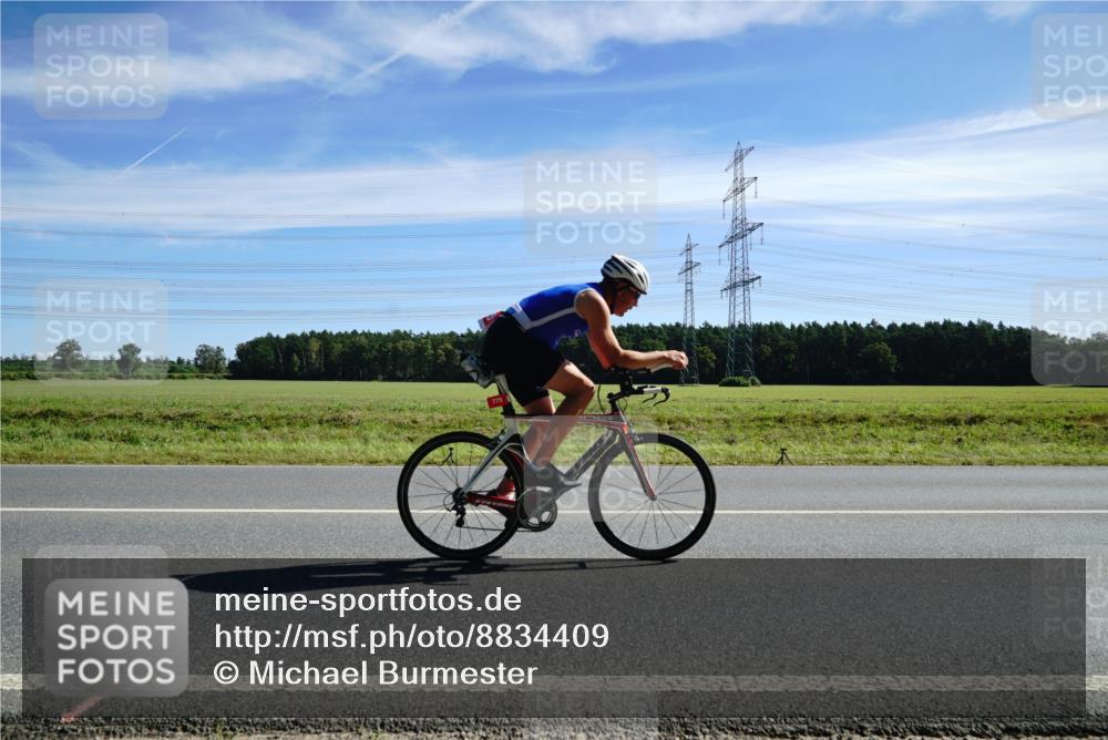 07.09.2025 - 19. Norderstedt Triathlon Michael Burmester http://msf.ph/oto/8834409 07.09.2025 11:57:46 Radfahren 186, 202, 775, 1286 meine-sportfotos.de