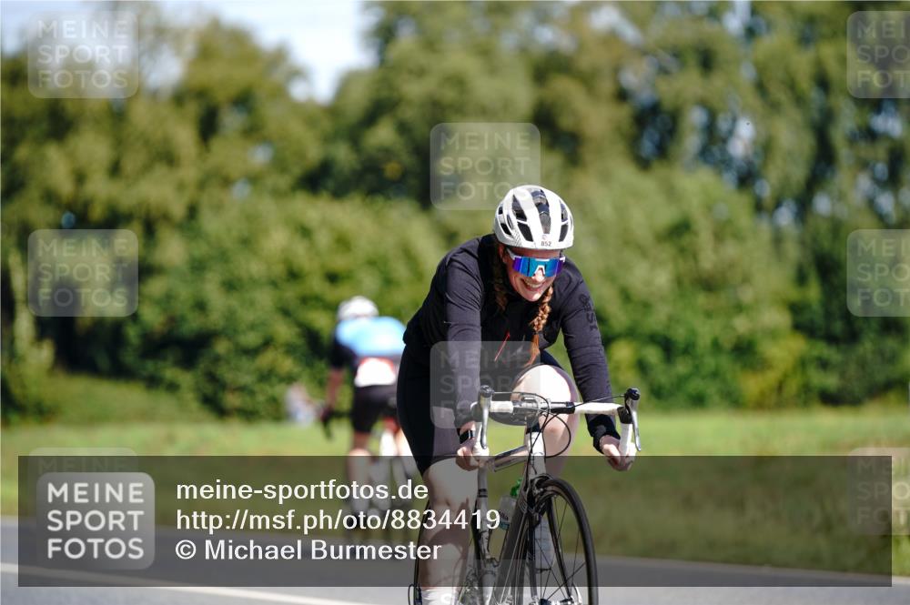 07.09.2025 - 19. Norderstedt Triathlon Michael Burmester http://msf.ph/oto/8834419 07.09.2025 12:19:32 Radfahren 852 meine-sportfotos.de