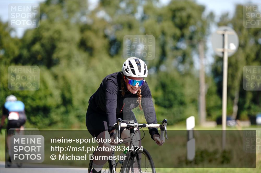 07.09.2025 - 19. Norderstedt Triathlon Michael Burmester http://msf.ph/oto/8834424 07.09.2025 12:19:33 Radfahren 852 meine-sportfotos.de