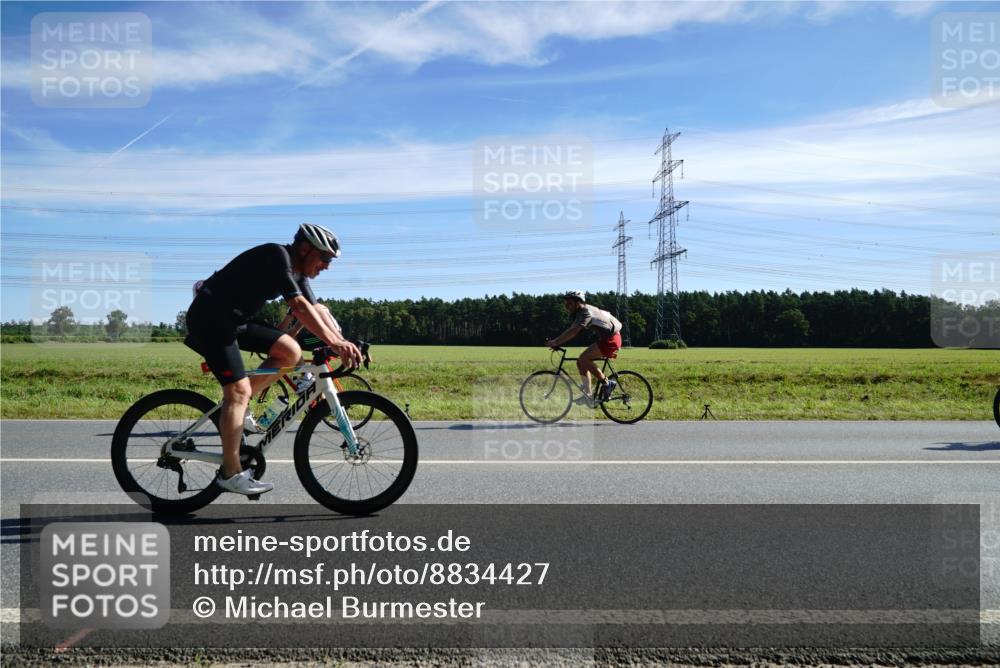 07.09.2025 - 19. Norderstedt Triathlon Michael Burmester http://msf.ph/oto/8834427 07.09.2025 11:57:48 Radfahren 186, 202, 775, 1286 meine-sportfotos.de