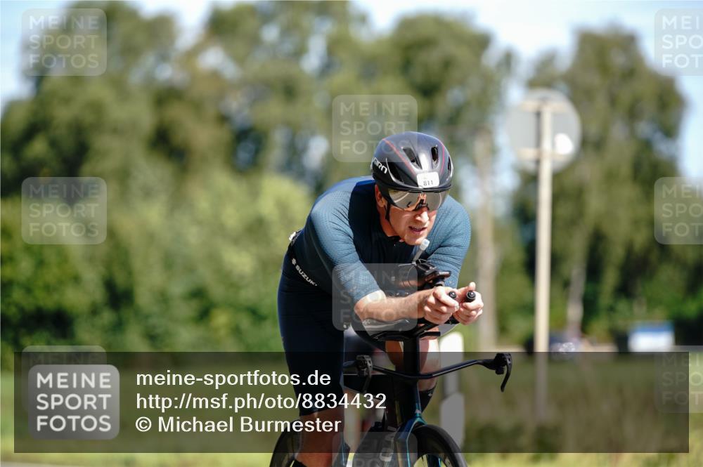 07.09.2025 - 19. Norderstedt Triathlon Michael Burmester http://msf.ph/oto/8834432 07.09.2025 12:19:39 Radfahren 811, 816, 1392 meine-sportfotos.de