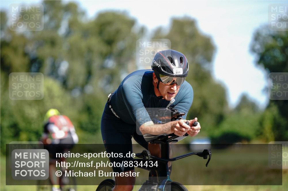 07.09.2025 - 19. Norderstedt Triathlon Michael Burmester http://msf.ph/oto/8834434 07.09.2025 12:19:39 Radfahren 811, 816, 1392 meine-sportfotos.de