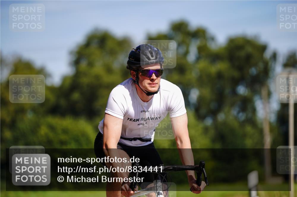 07.09.2025 - 19. Norderstedt Triathlon Michael Burmester http://msf.ph/oto/8834441 07.09.2025 12:19:53 Radfahren 139 meine-sportfotos.de