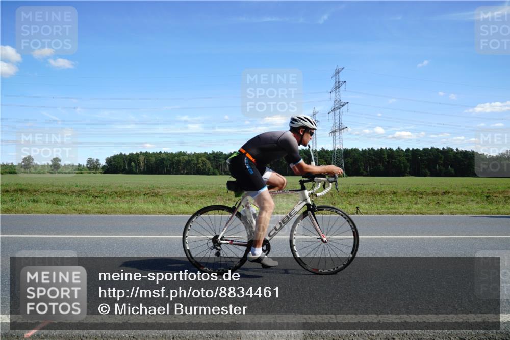 07.09.2025 - 19. Norderstedt Triathlon Michael Burmester http://msf.ph/oto/8834461 07.09.2025 13:59:37 Radfahren 991, 999, 1007 meine-sportfotos.de