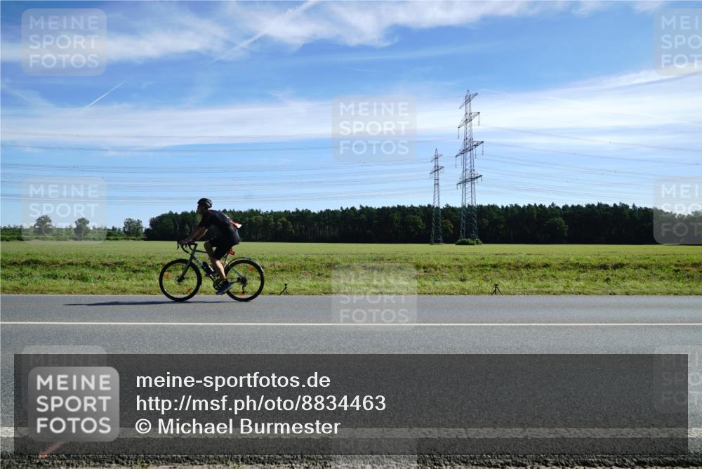 07.09.2025 - 19. Norderstedt Triathlon Michael Burmester http://msf.ph/oto/8834463 07.09.2025 11:57:59 Radfahren  meine-sportfotos.de