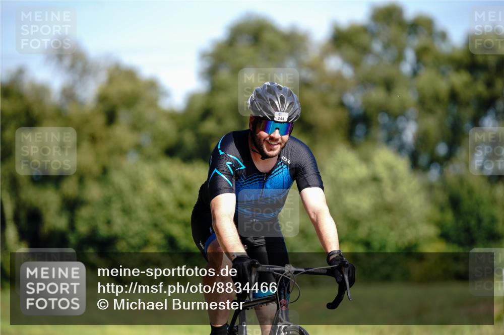 07.09.2025 - 19. Norderstedt Triathlon Michael Burmester http://msf.ph/oto/8834466 07.09.2025 12:20:14 Radfahren 244 meine-sportfotos.de