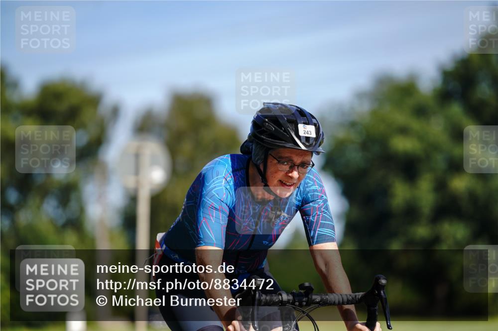07.09.2025 - 19. Norderstedt Triathlon Michael Burmester http://msf.ph/oto/8834472 07.09.2025 12:20:18 Radfahren 243, 244 meine-sportfotos.de
