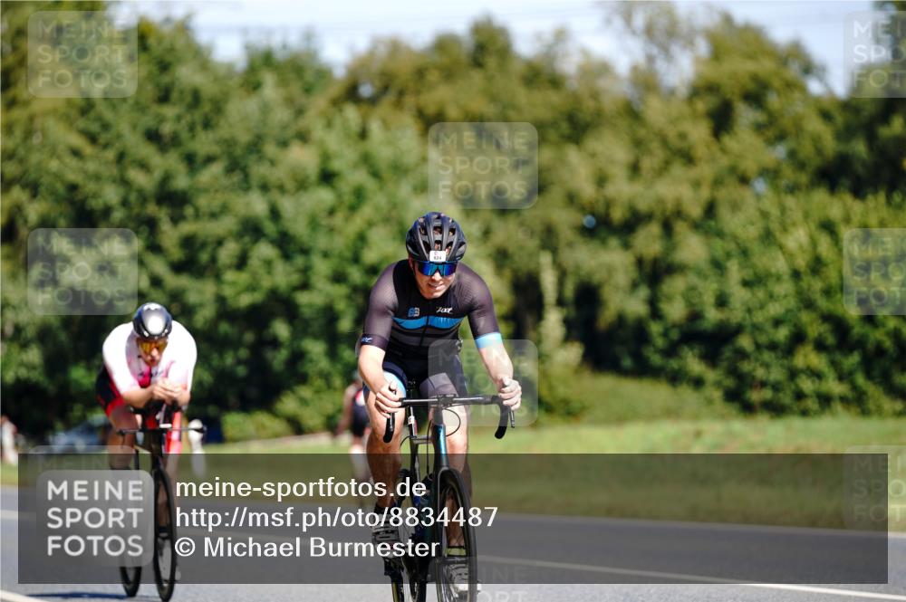 07.09.2025 - 19. Norderstedt Triathlon Michael Burmester http://msf.ph/oto/8834487 07.09.2025 12:20:49 Radfahren 824, 1322 meine-sportfotos.de