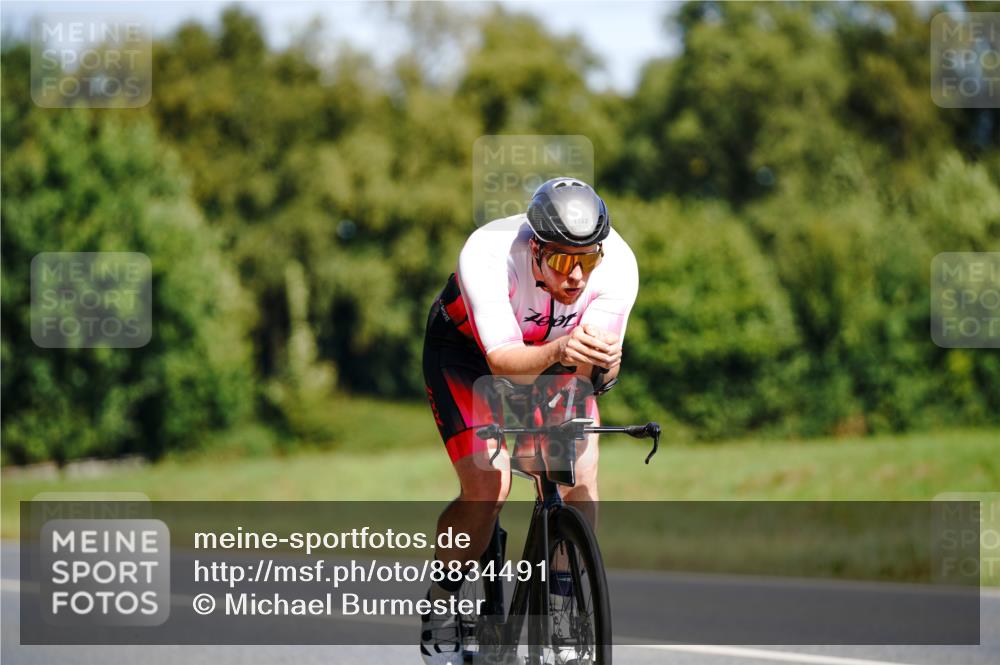 07.09.2025 - 19. Norderstedt Triathlon Michael Burmester http://msf.ph/oto/8834491 07.09.2025 12:20:50 Radfahren 824, 1322 meine-sportfotos.de