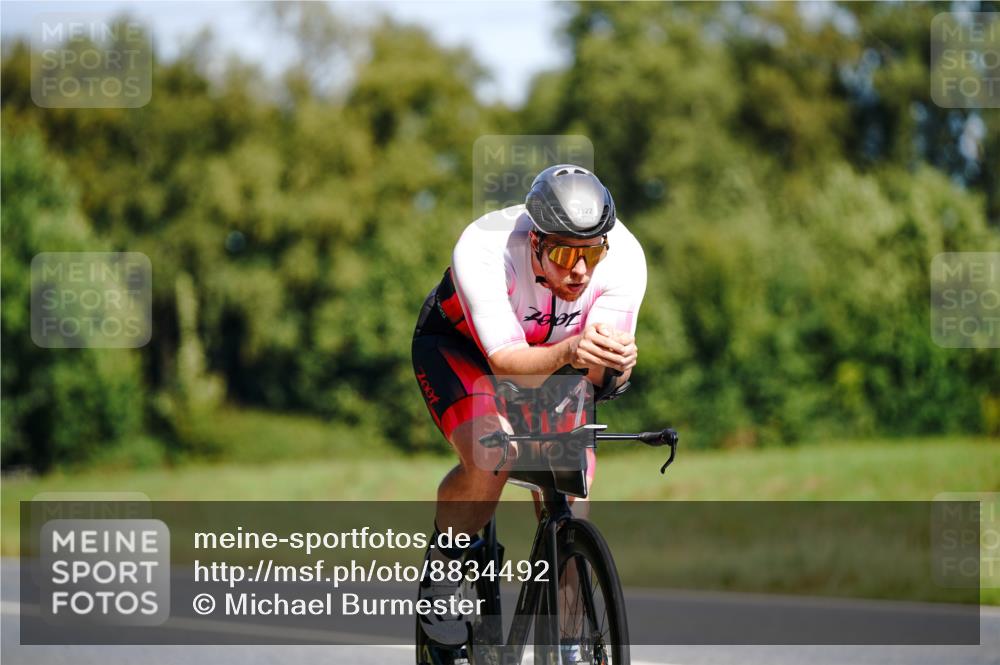 07.09.2025 - 19. Norderstedt Triathlon Michael Burmester http://msf.ph/oto/8834492 07.09.2025 12:20:50 Radfahren 824, 1322 meine-sportfotos.de