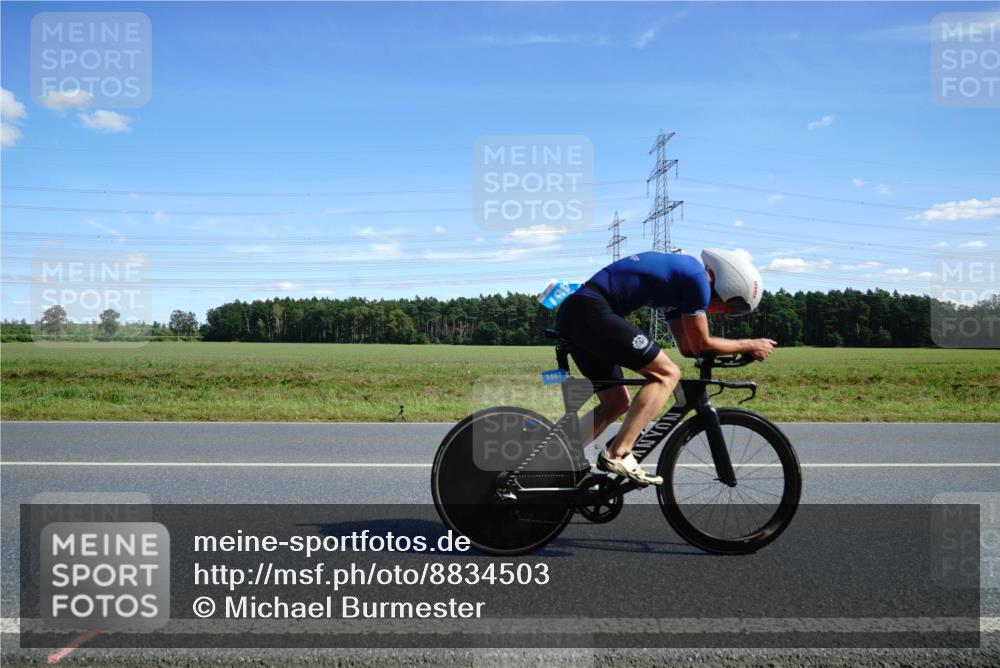 07.09.2025 - 19. Norderstedt Triathlon Michael Burmester http://msf.ph/oto/8834503 07.09.2025 13:59:53 Radfahren 1467 meine-sportfotos.de