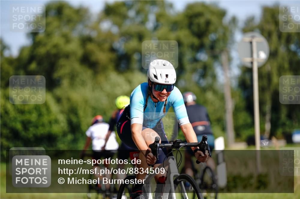 07.09.2025 - 19. Norderstedt Triathlon Michael Burmester http://msf.ph/oto/8834509 07.09.2025 12:21:11 Radfahren 202, 699, 1252, 1378 meine-sportfotos.de