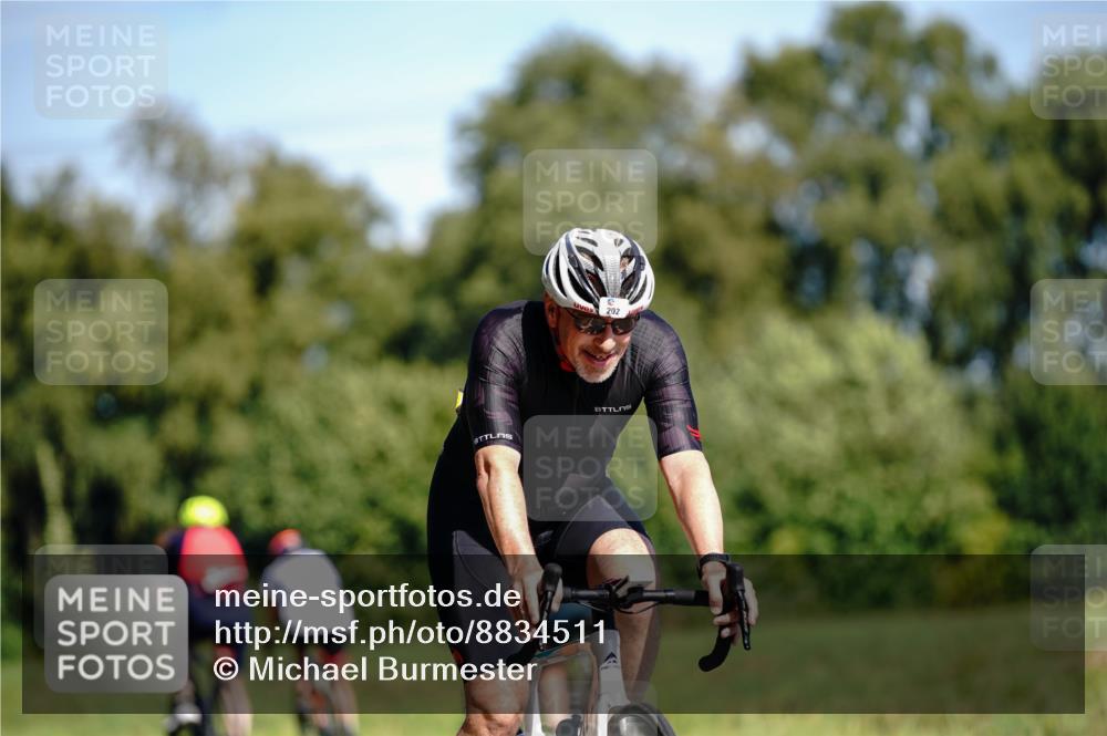 07.09.2025 - 19. Norderstedt Triathlon Michael Burmester http://msf.ph/oto/8834511 07.09.2025 12:21:12 Radfahren 176, 202, 699, 1252, 1378 meine-sportfotos.de