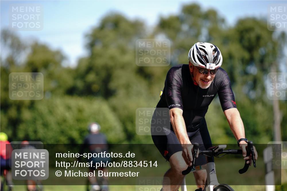 07.09.2025 - 19. Norderstedt Triathlon Michael Burmester http://msf.ph/oto/8834514 07.09.2025 12:21:12 Radfahren 176, 202, 699, 1252, 1378 meine-sportfotos.de