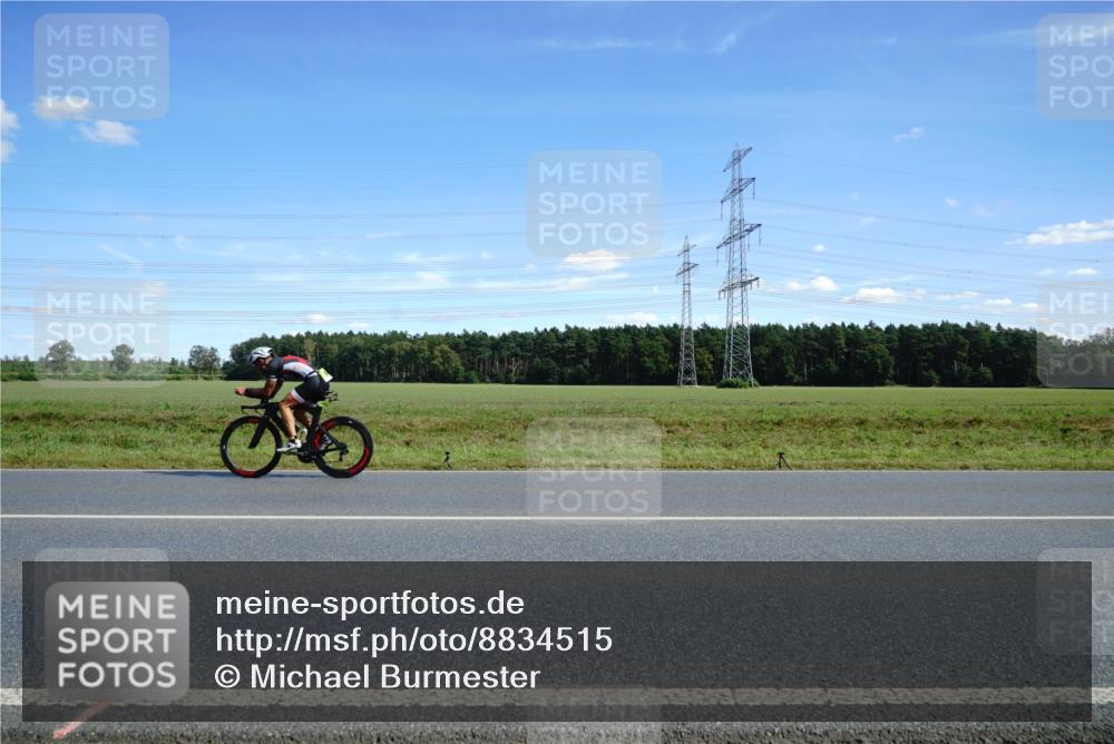 07.09.2025 - 19. Norderstedt Triathlon Michael Burmester http://msf.ph/oto/8834515 07.09.2025 14:00:01 Radfahren  meine-sportfotos.de