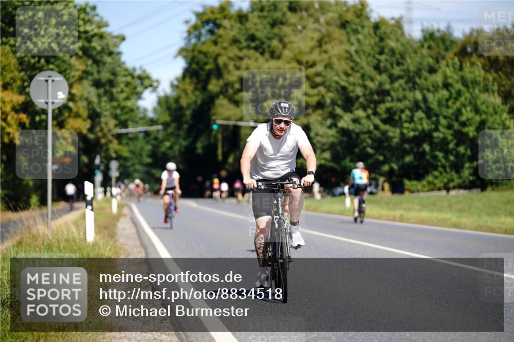 07.09.2025 - 19. Norderstedt Triathlon Michael Burmester http://msf.ph/oto/8834518 07.09.2025 12:21:27 Radfahren 709, 1224 meine-sportfotos.de