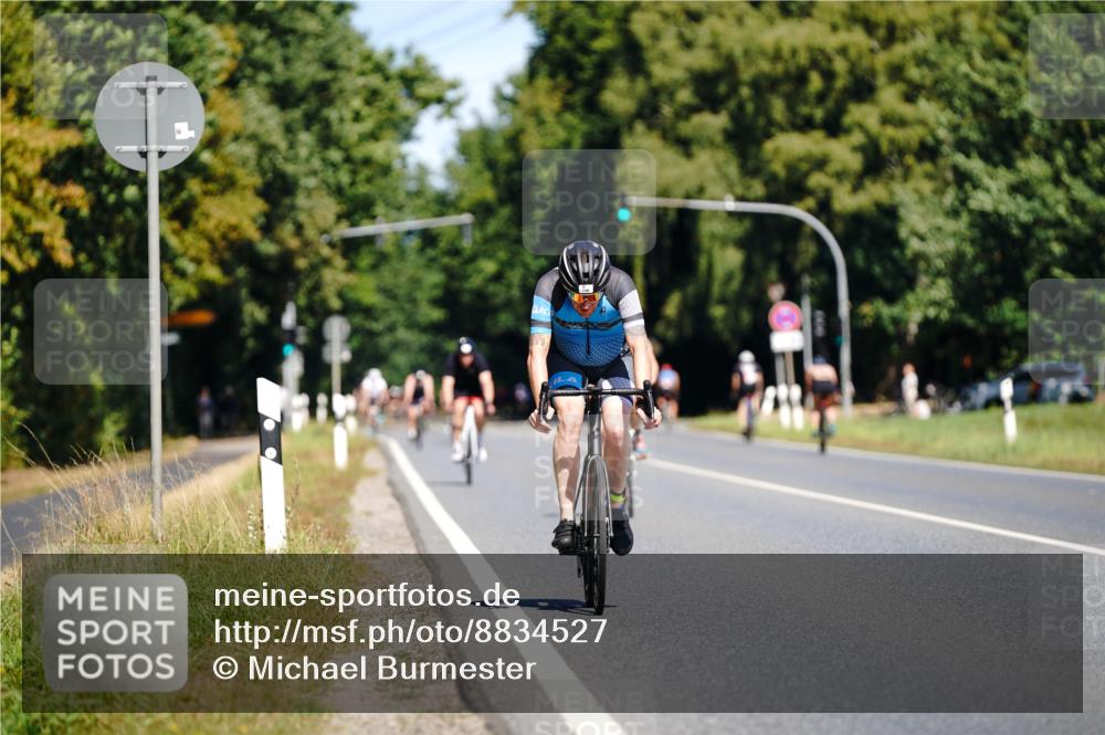07.09.2025 - 19. Norderstedt Triathlon Michael Burmester http://msf.ph/oto/8834527 07.09.2025 12:21:42 Radfahren 730 meine-sportfotos.de