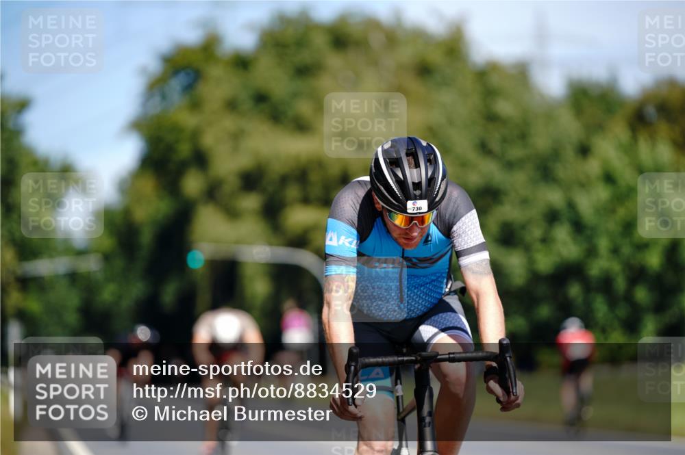 07.09.2025 - 19. Norderstedt Triathlon Michael Burmester http://msf.ph/oto/8834529 07.09.2025 12:21:44 Radfahren 730 meine-sportfotos.de
