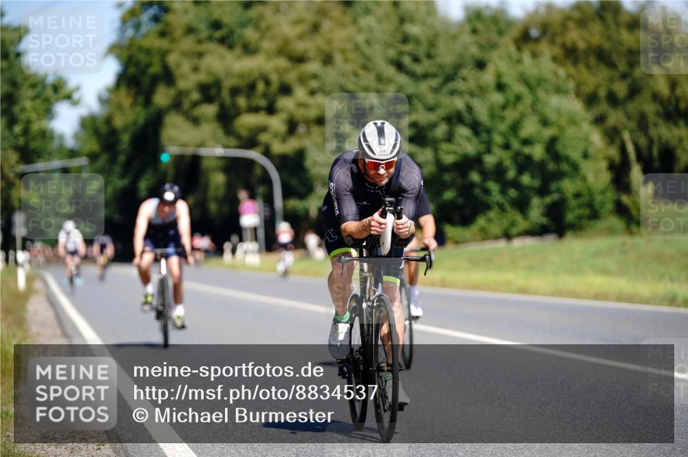 07.09.2025 - 19. Norderstedt Triathlon Michael Burmester http://msf.ph/oto/8834537 07.09.2025 12:21:55 Radfahren 218, 250, 1342 meine-sportfotos.de
