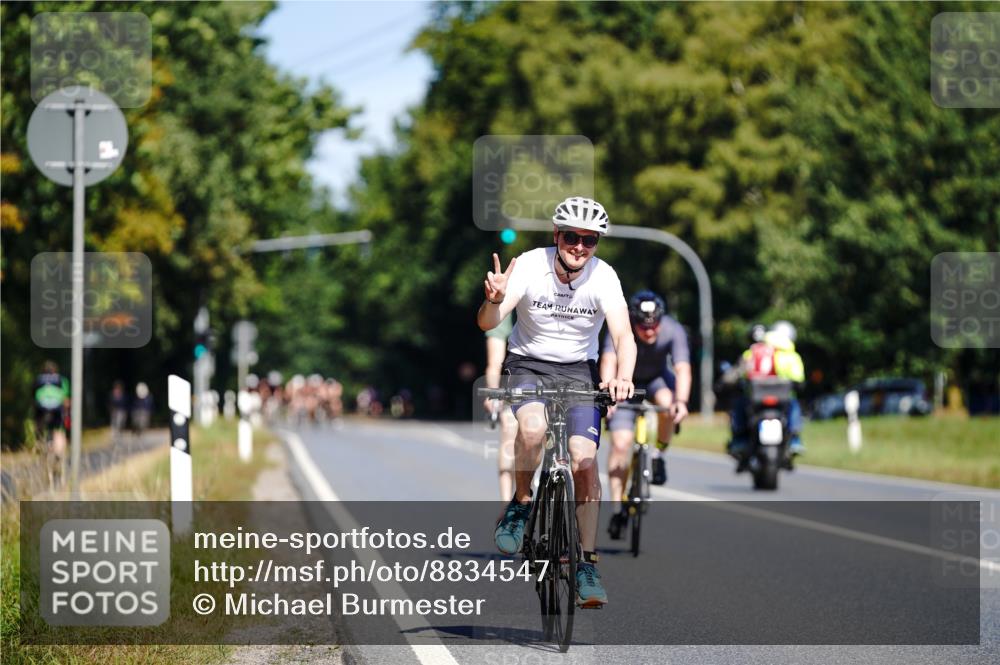 07.09.2025 - 19. Norderstedt Triathlon Michael Burmester http://msf.ph/oto/8834547 07.09.2025 12:22:03 Radfahren 188, 1346, 1398 meine-sportfotos.de